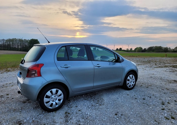 Toyota Yaris cena 13500 przebieg: 154000, rok produkcji 2006 z Wągrowiec małe 22